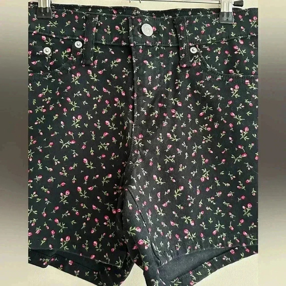 Levi’s Mid Length Shorts, Floral Print, Black Shorts with Pink Flowers,Size 28 - Picture 6 of 16
